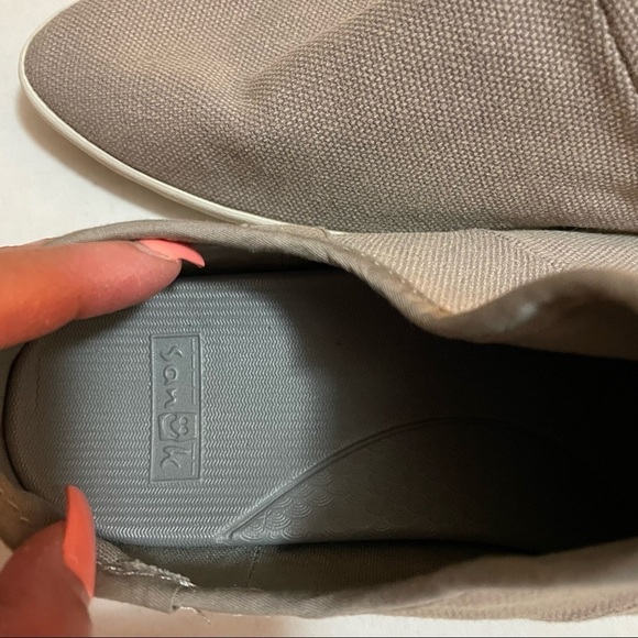 sanuk Katlash Pointed Bootie style, Removable antimicrobial footbed, size 8.5 - Picture 5 of 6